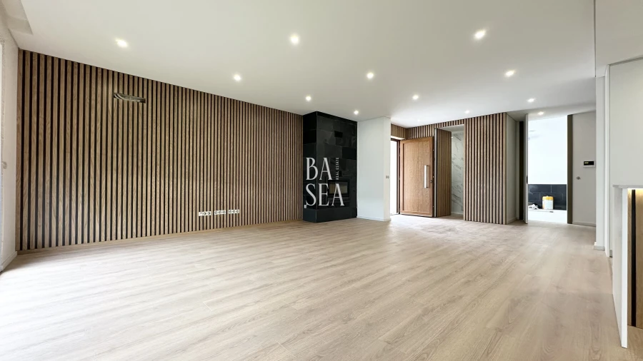 Moradia T4 para Venda em Palmeira Foto 2