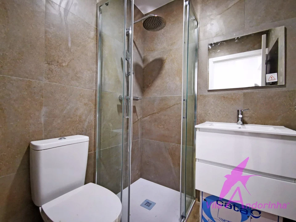 Loja para Arrendamento em Santa Maria Maior e Monserrate e Meadela Foto 7