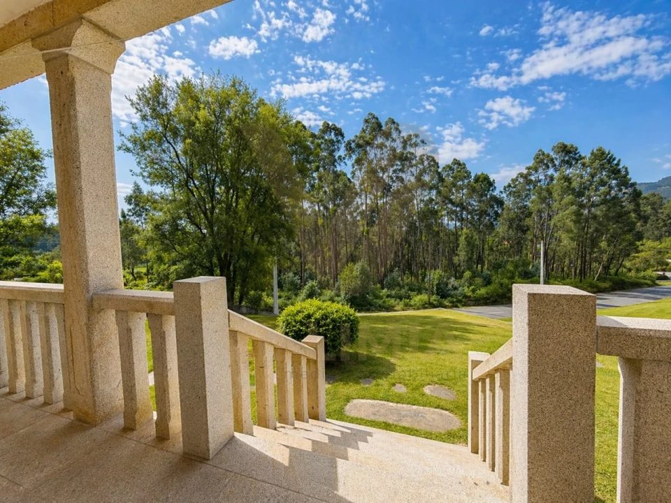 Moradia T3 para Venda em Bárrio e Cepões Foto 3