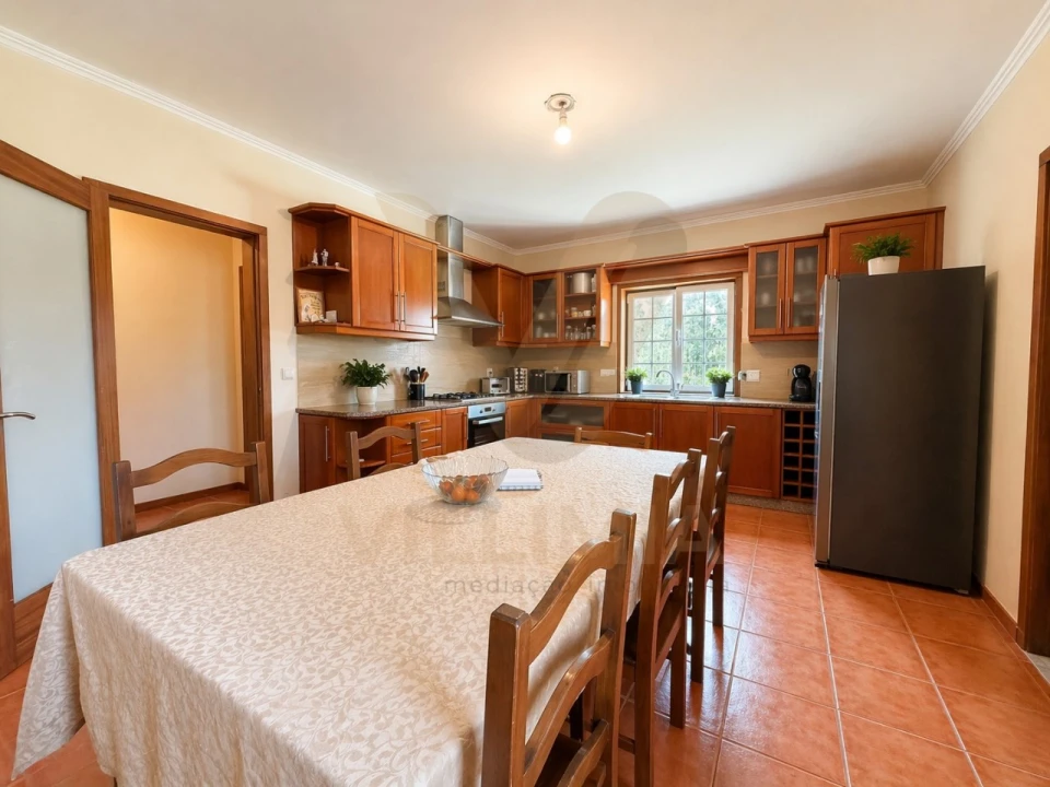 Moradia T3 para Venda em Bárrio e Cepões Foto 6