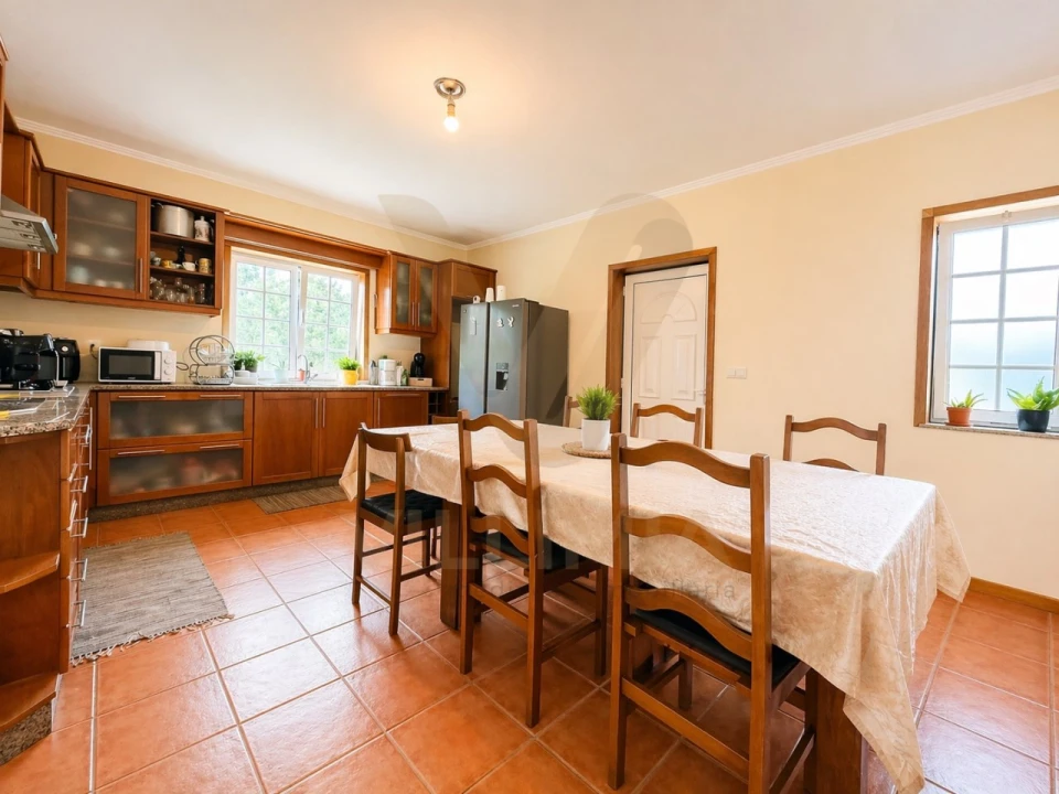 Moradia T3 para Venda em Bárrio e Cepões Foto 7