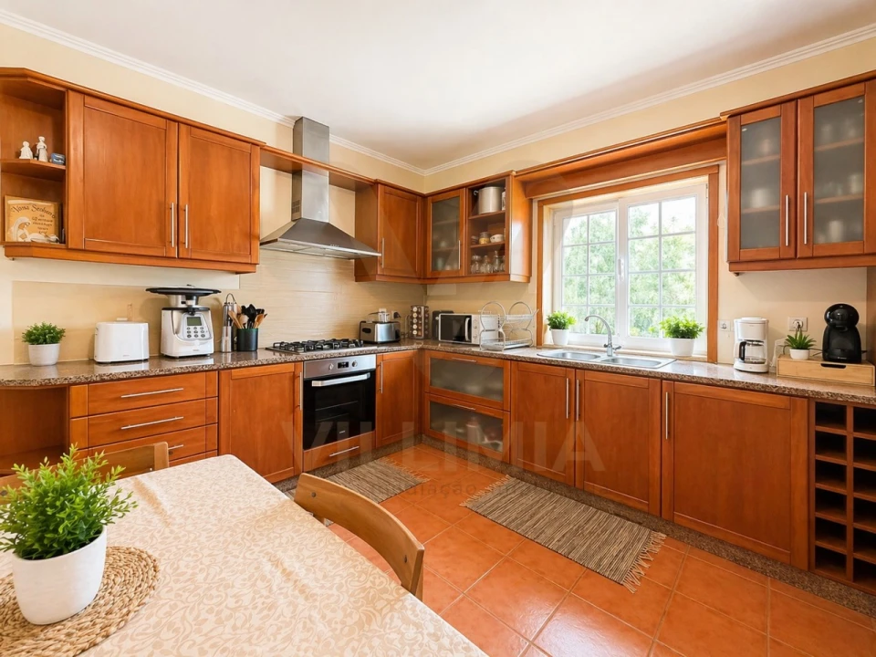 Moradia T3 para Venda em Bárrio e Cepões Foto 8