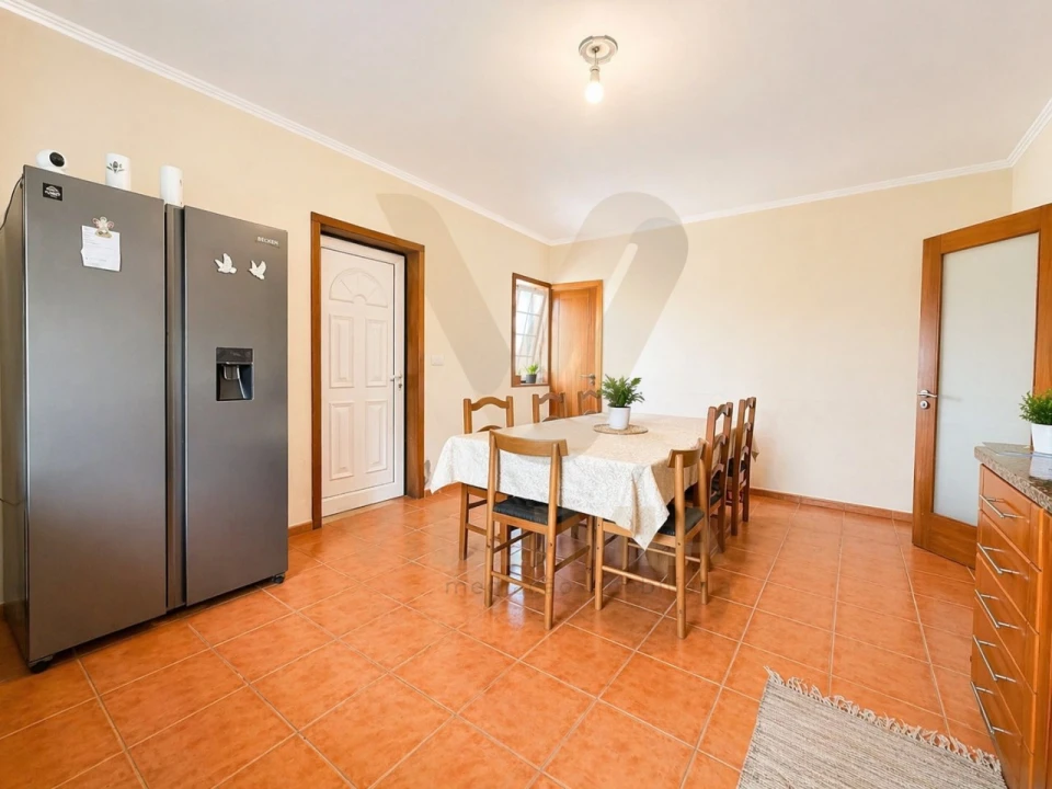 Moradia T3 para Venda em Bárrio e Cepões Foto 10