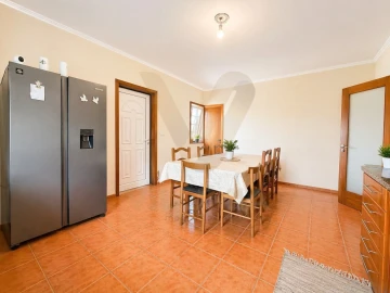 Moradia T3 para Venda em Bárrio e Cepões