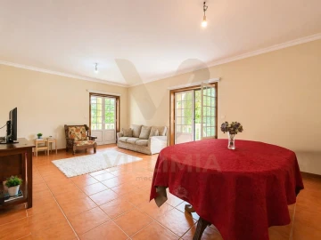 Moradia T3 para Venda em Bárrio e Cepões