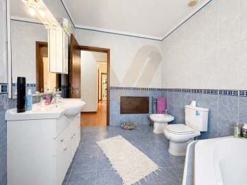 Moradia T3 para Venda em Bárrio e Cepões