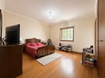 Moradia T3 para Venda em Bárrio e Cepões