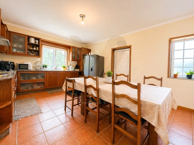 Moradia T3 para Venda em Bárrio e Cepões Foto 7