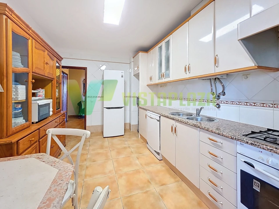 Apartamento T3 para Venda em Portimão Foto 14