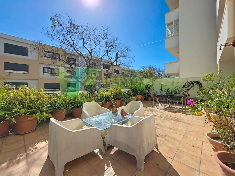 Apartamento T3 para Venda em Portimão Foto 1