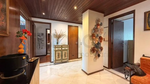 Apartamento T3 para Venda em Algés, Linda-A-Velha e Cruz Quebrada-Dafundo