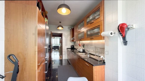 Apartamento T3 para Venda em Algés, Linda-A-Velha e Cruz Quebrada-Dafundo