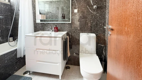 Apartamento T3 para Venda em Algés, Linda-A-Velha e Cruz Quebrada-Dafundo