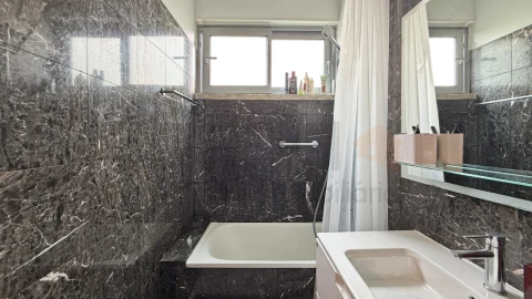 Apartamento T3 para Venda em Algés, Linda-A-Velha e Cruz Quebrada-Dafundo