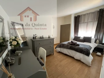 Apartamento T3 para Venda em Albufeira e Olhos de Água