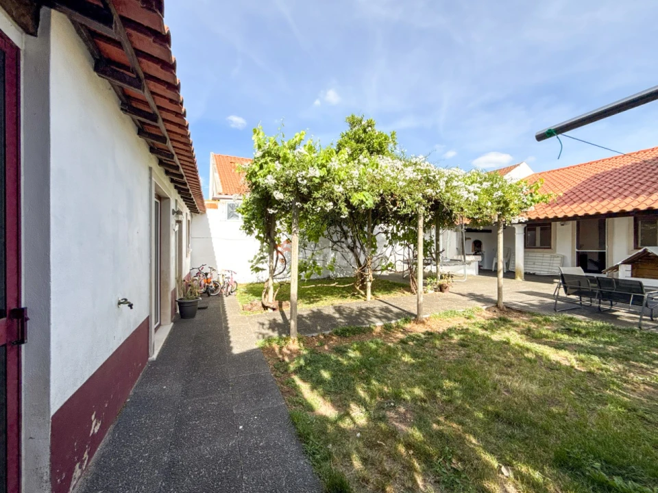 Moradia T2 para Venda em Atalaia Foto 37