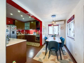 Moradia T2 para Venda em Atalaia