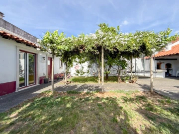 Moradia T2 para Venda em Atalaia