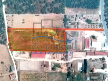 Quinta T2 para Venda em Alenquer (Santo Estêvão e Triana)