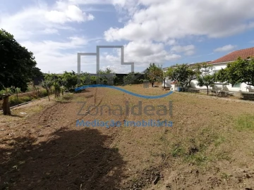 Quinta T2 para Venda em Alenquer (Santo Estêvão e Triana)