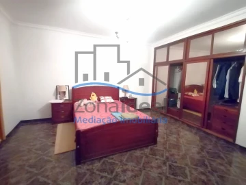 Quinta T2 para Venda em Alenquer (Santo Estêvão e Triana)