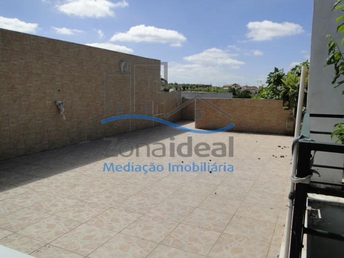 Quinta T2 para Venda em Alenquer (Santo Estêvão e Triana) Foto 24