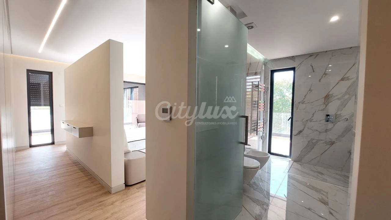 Apartamento T3 para Venda em Carcavelos e Parede Foto 18
