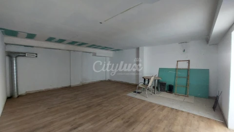Apartamento T3 para Venda em Carcavelos e Parede