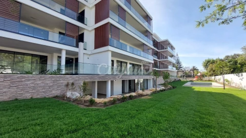 Apartamento T3 para Venda em Carcavelos e Parede