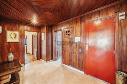 Apartamento T3 para Venda em Carnaxide e Queijas