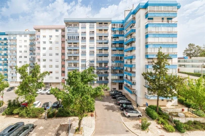 Apartamento T3 para Venda em Carnaxide e Queijas