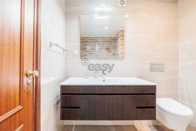 Apartamento T3 para Venda em Carnaxide e Queijas