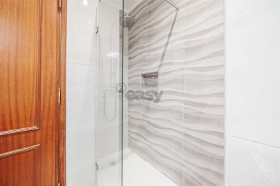 Apartamento T3 para Venda em Carnaxide e Queijas