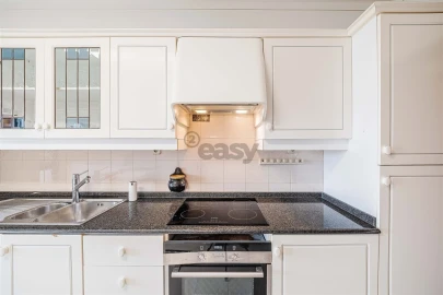 Apartamento T3 para Venda em Carnaxide e Queijas