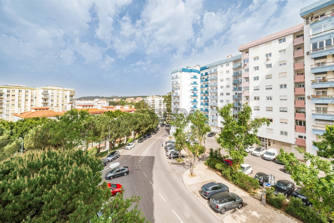 Apartamento T3 para Venda em Carnaxide e Queijas Foto 16