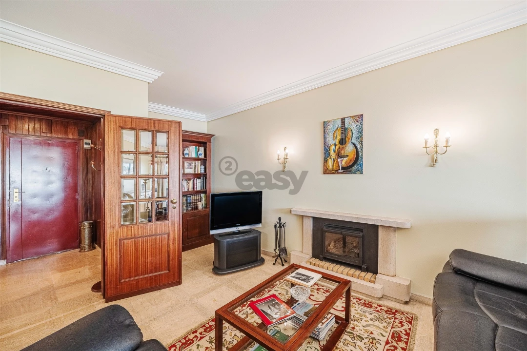 Apartamento T3 para Venda em Carnaxide e Queijas Foto 30