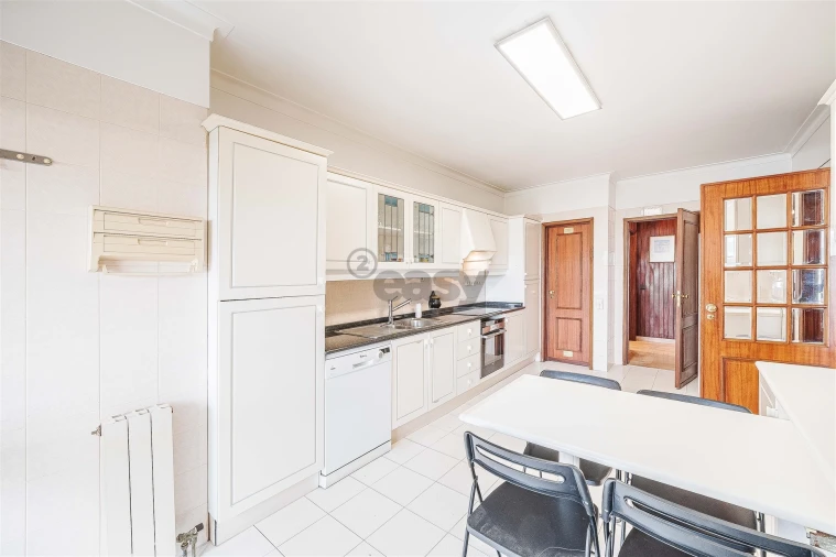 Apartamento T3 para Venda em Carnaxide e Queijas Foto 43