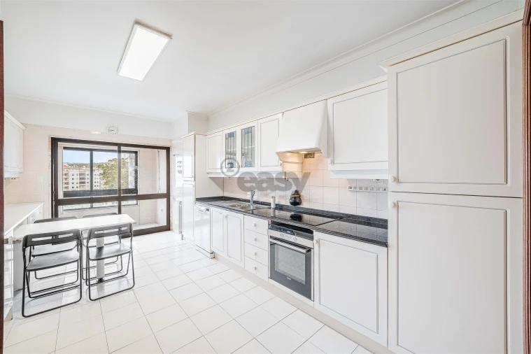 Apartamento T3 para Venda em Carnaxide e Queijas Foto 36