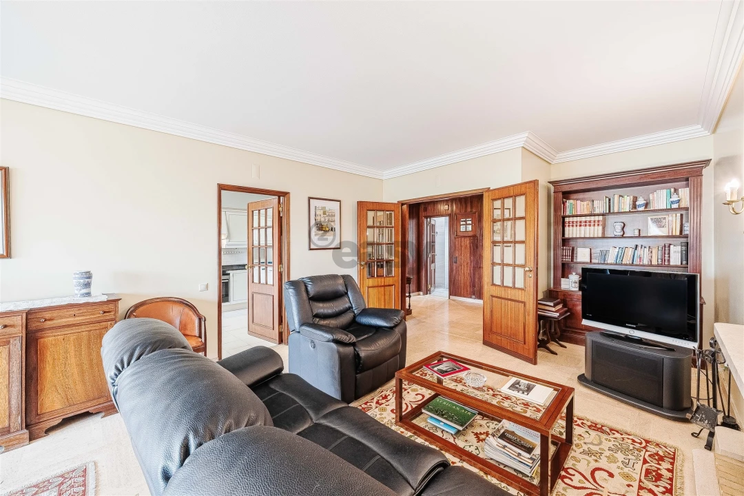 Apartamento T3 para Venda em Carnaxide e Queijas Foto 35