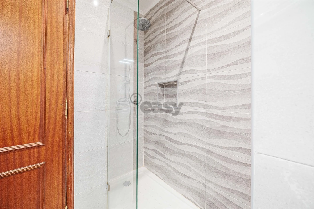 Apartamento T3 para Venda em Carnaxide e Queijas Foto 24