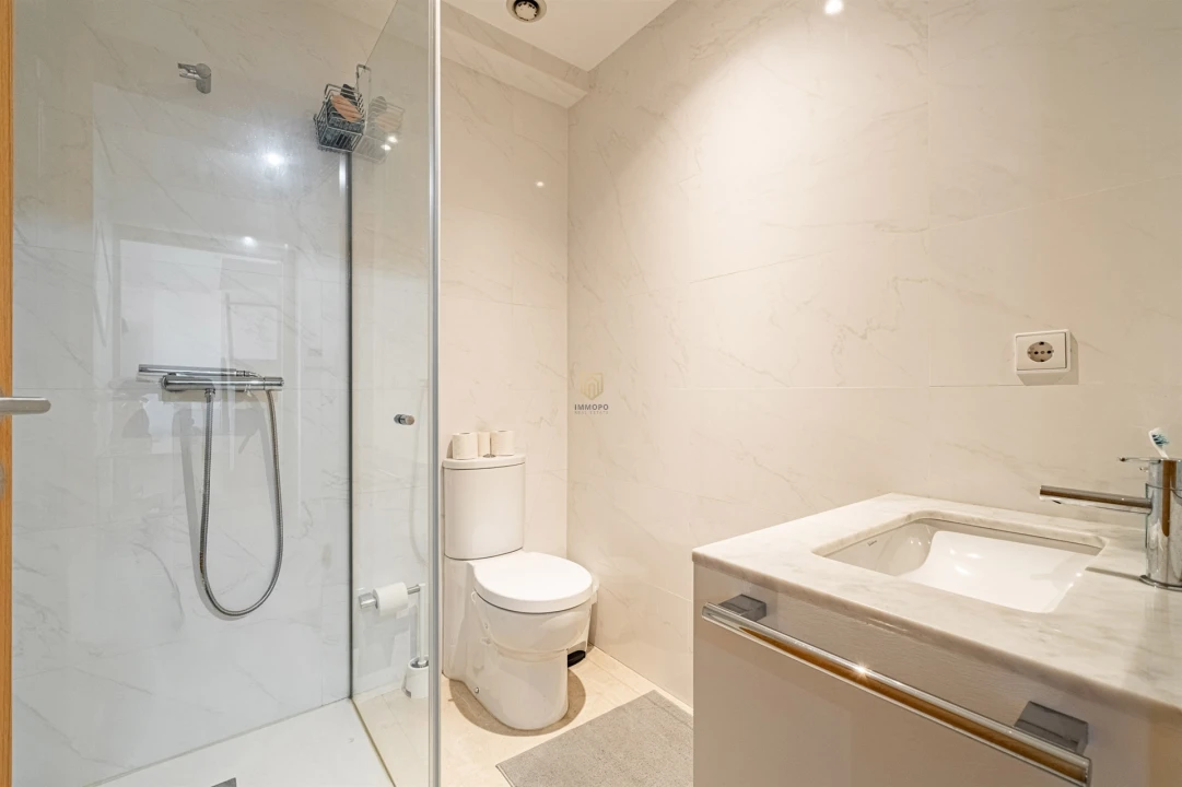 Apartamento T3 para Venda em Paranhos Foto 9