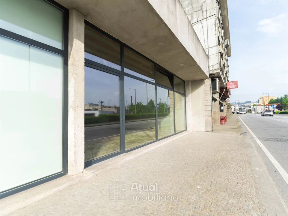 Loja para Arrendamento em Caldas de Vizela (São Miguel e São João) Foto 6