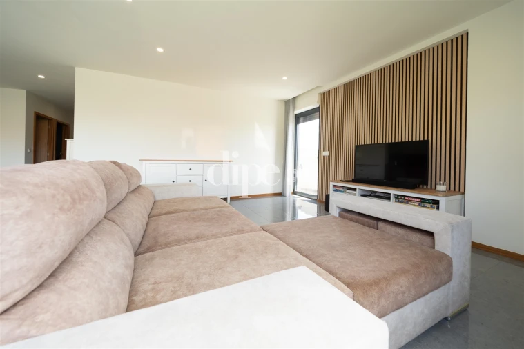 Apartamento T2 para Venda em Guardizela Foto 9