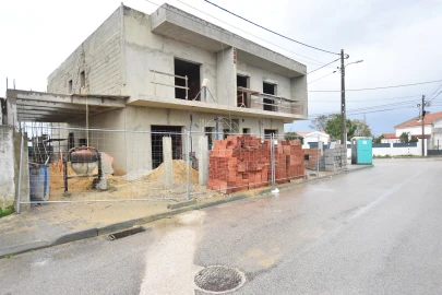 Moradia T3 para Venda em Fernao Ferro