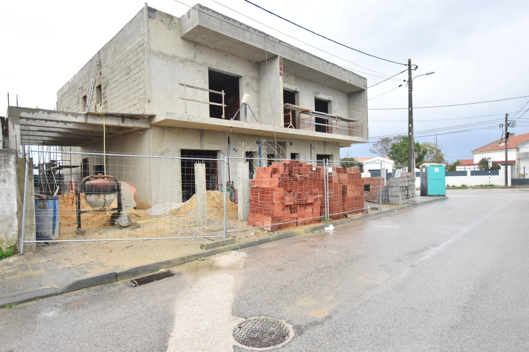 Moradia T3 para Venda em Fernao Ferro Foto 1