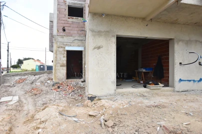 Moradia T4 para Venda em Fernao Ferro