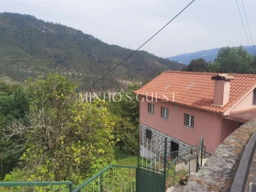 Moradia T3 para Venda em Rio Caldo