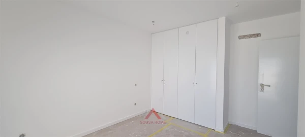 Apartamento T3 para Venda em Parceiros e Azoia