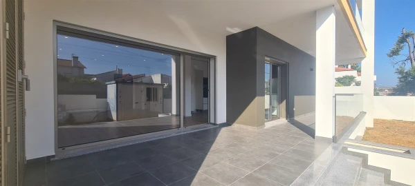 Apartamento T3 para Venda em Parceiros e Azoia