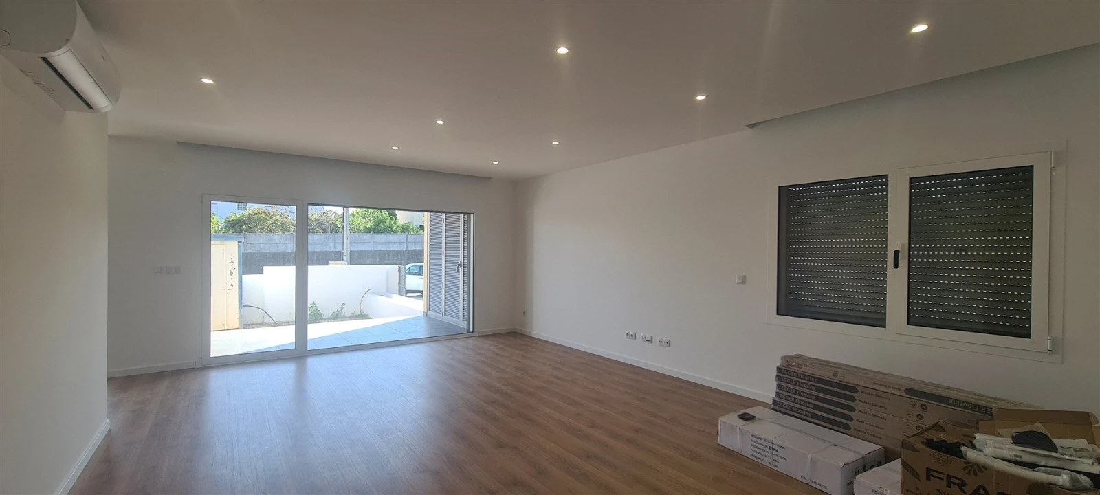 Apartamento T3 para Venda em Parceiros e Azoia Foto 13